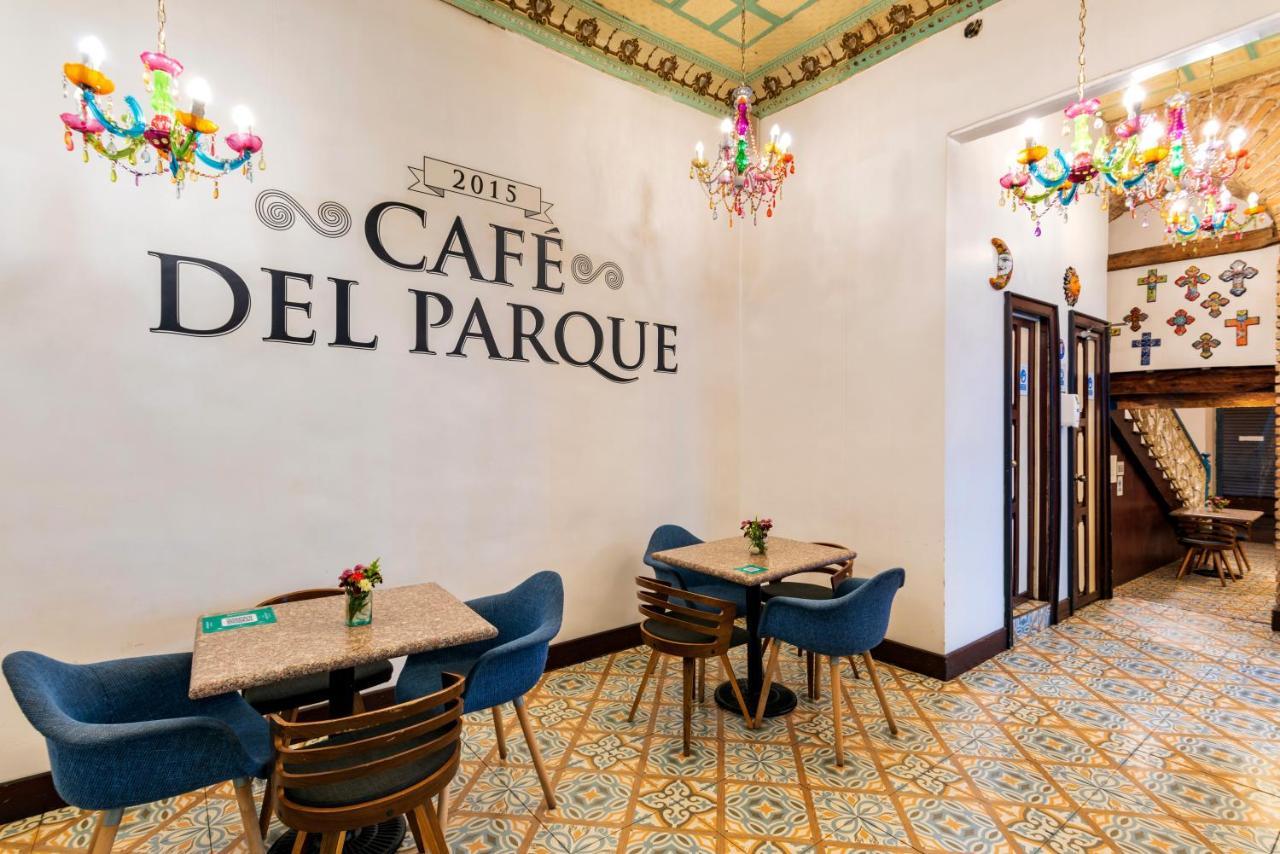 Del Parque Hotel & Suites Куенка Екстериор снимка