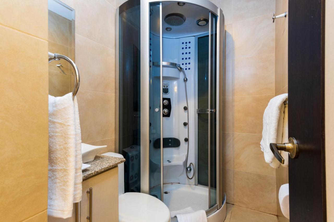Del Parque Hotel & Suites Куенка Екстериор снимка