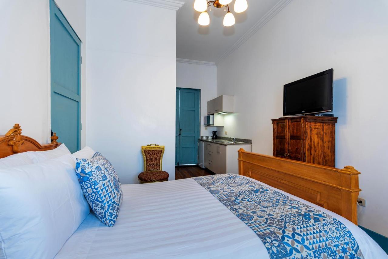 Del Parque Hotel & Suites Куенка Екстериор снимка
