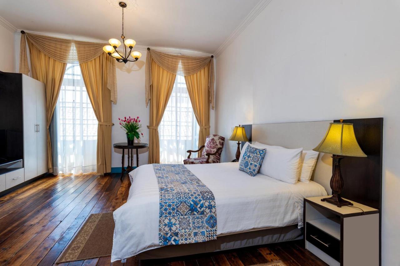 Del Parque Hotel & Suites Куенка Екстериор снимка