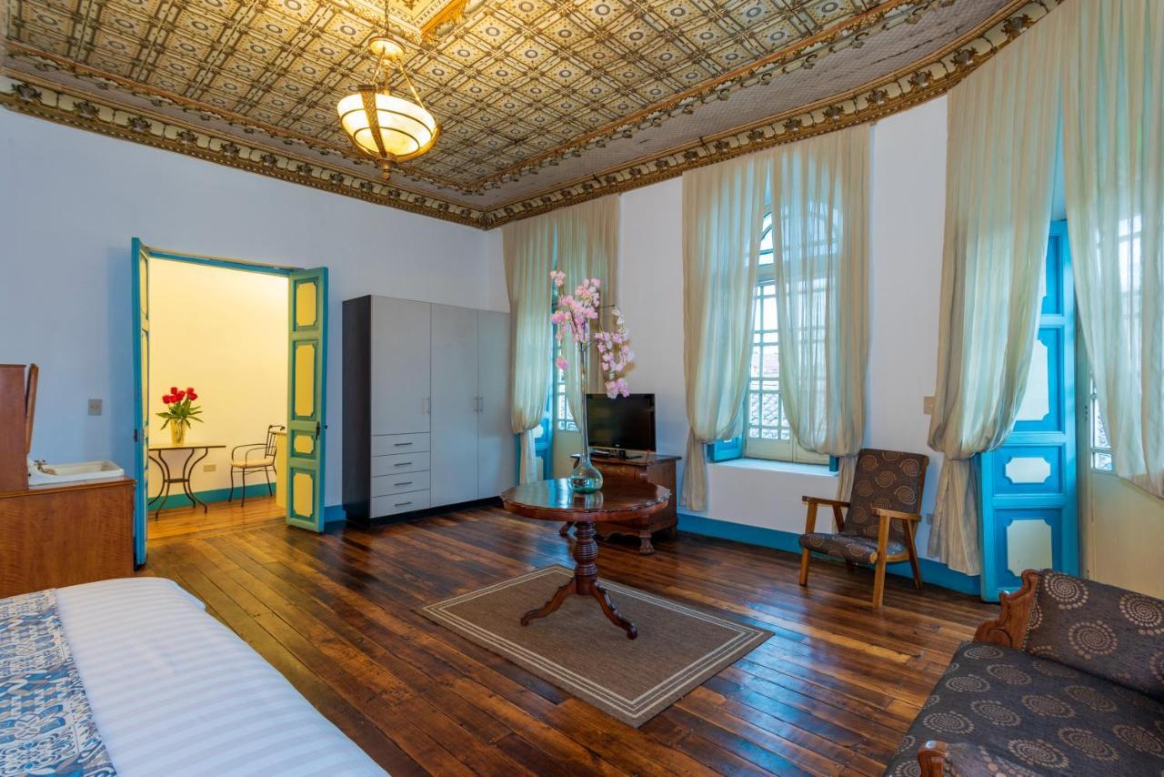 Del Parque Hotel & Suites Куенка Екстериор снимка