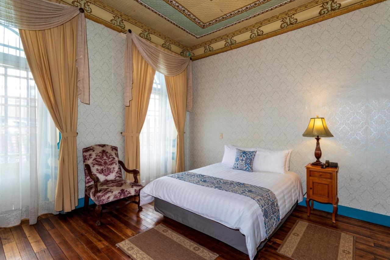 Del Parque Hotel & Suites Куенка Екстериор снимка