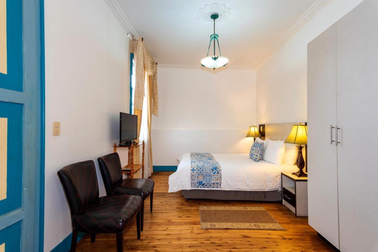 Del Parque Hotel & Suites Куенка Екстериор снимка