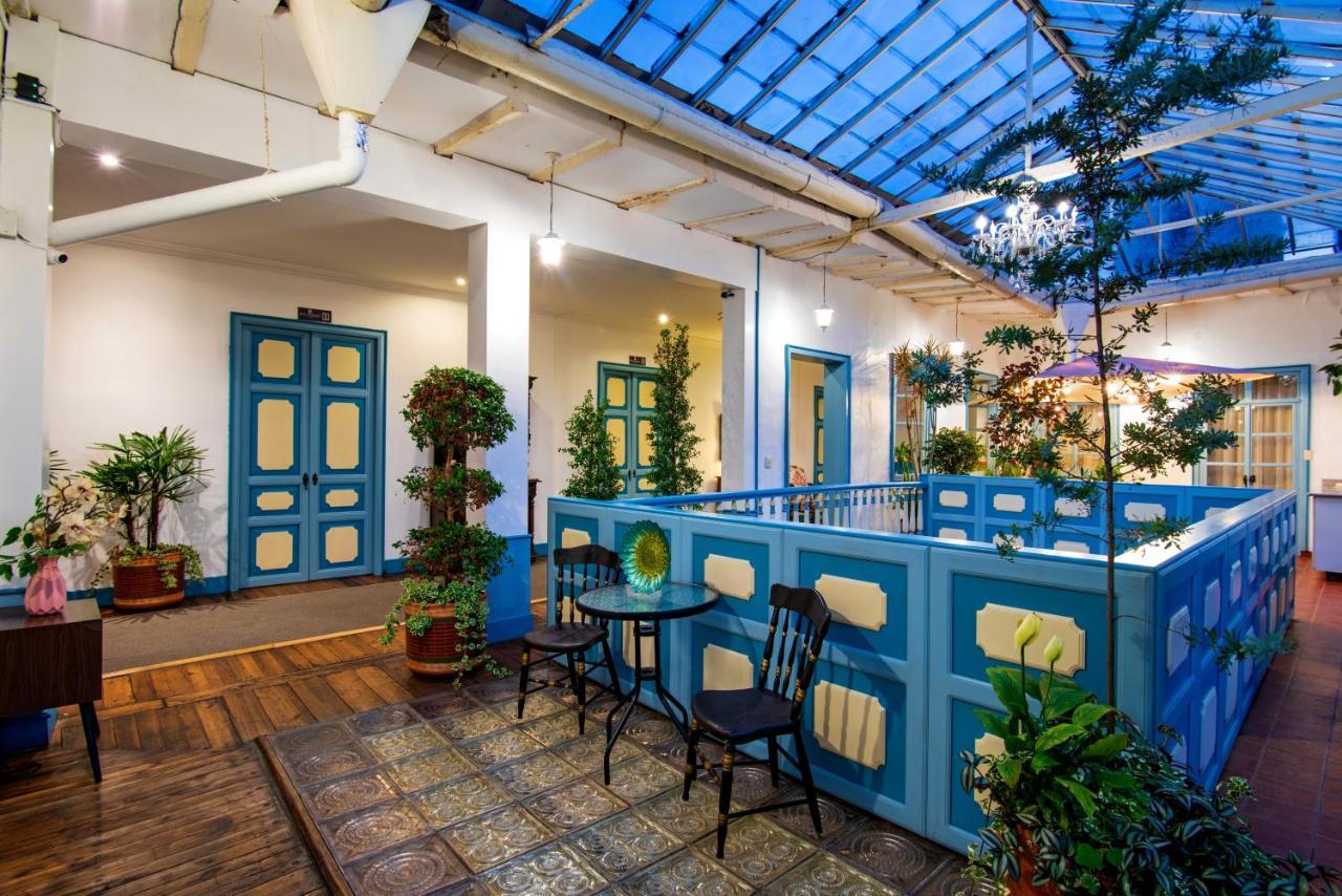 Del Parque Hotel & Suites Куенка Екстериор снимка