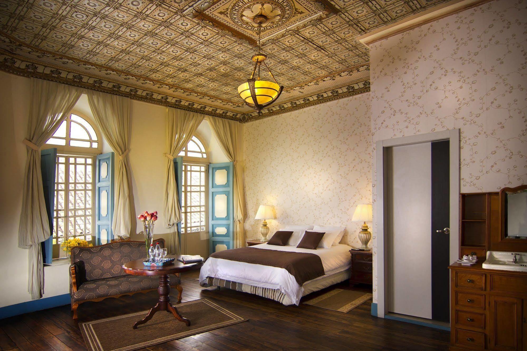 Del Parque Hotel & Suites Куенка Екстериор снимка